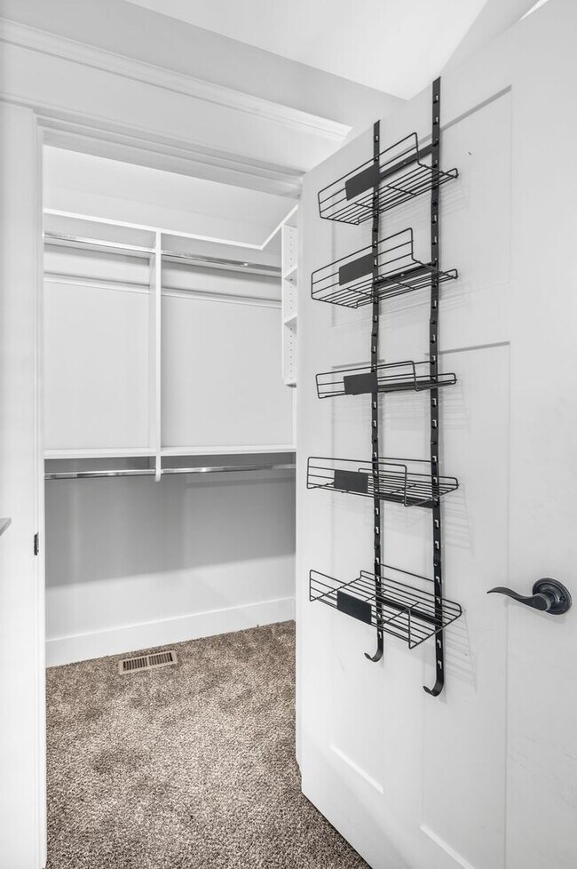 Building Photo - Awesome 3BR/3.5BA Craftsman Cottage in Chesterfield!