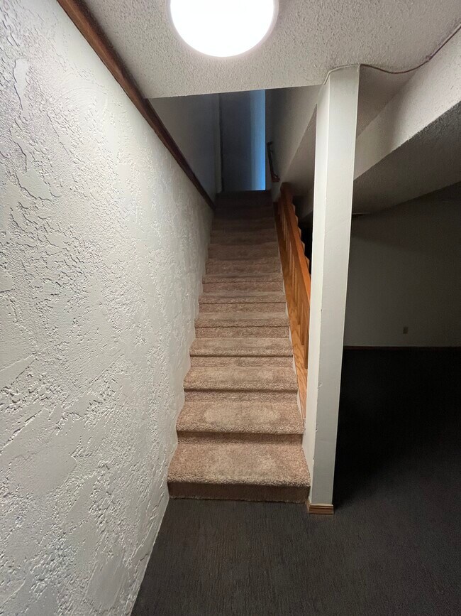 Building Photo - 101 S Rock Rd