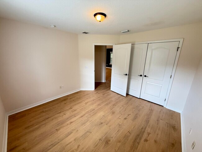 Building Photo - 1681 Village Pkwy