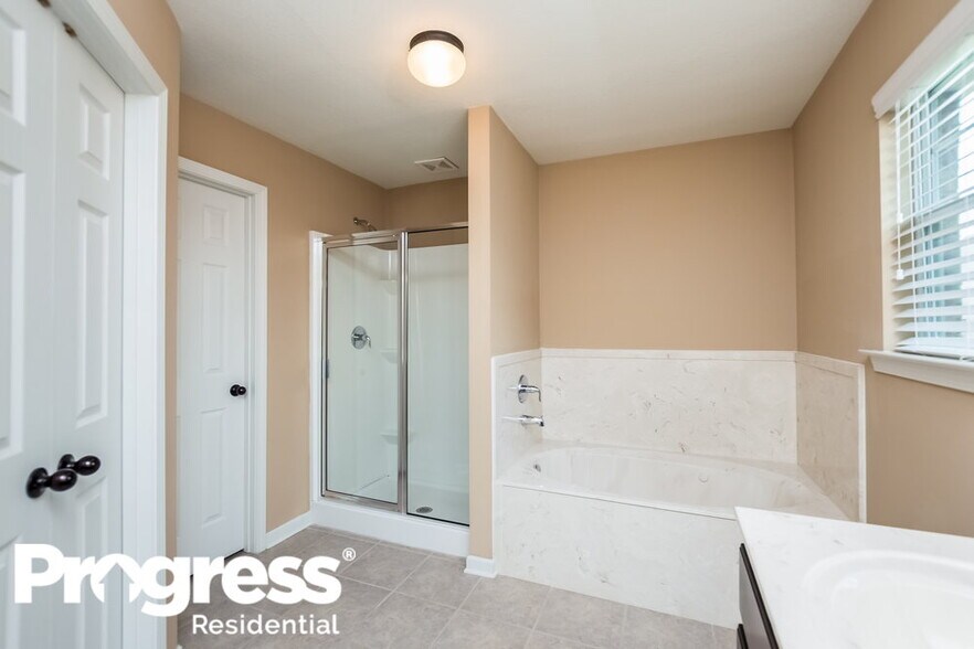 Building Photo - 8985 Gavin Dr