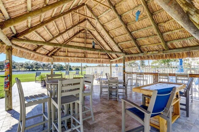 Building Photo - "Experience Luxury Living: Spacious 2-Bed, 2-Bath Condo in North Palm Beach!"
