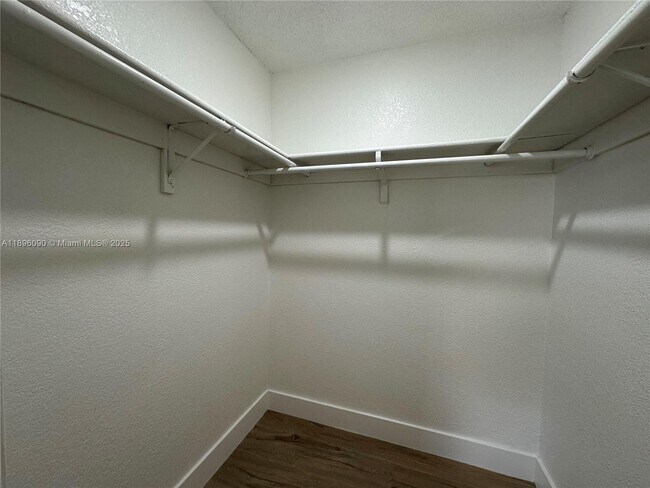 Building Photo - 116 NW 2nd Ave