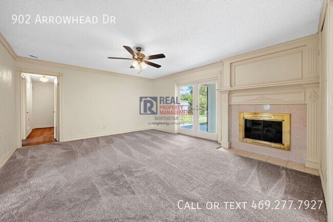 Building Photo - 902 Arrowhead Dr