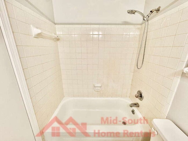 Building Photo - 3231 Ridgemont Ave