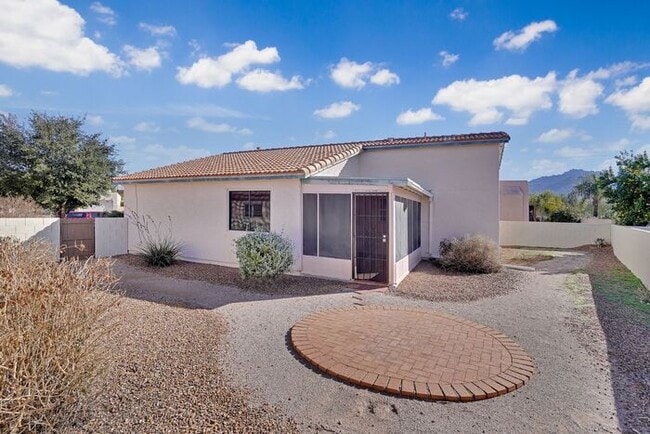 Building Photo - 98 E Futurity Pl