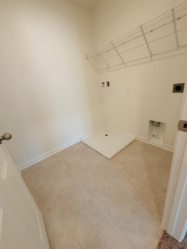 Building Photo - 4253 E Rincon St