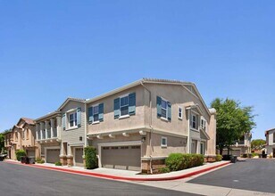 Building Photo - 42921 Avenida Amistad