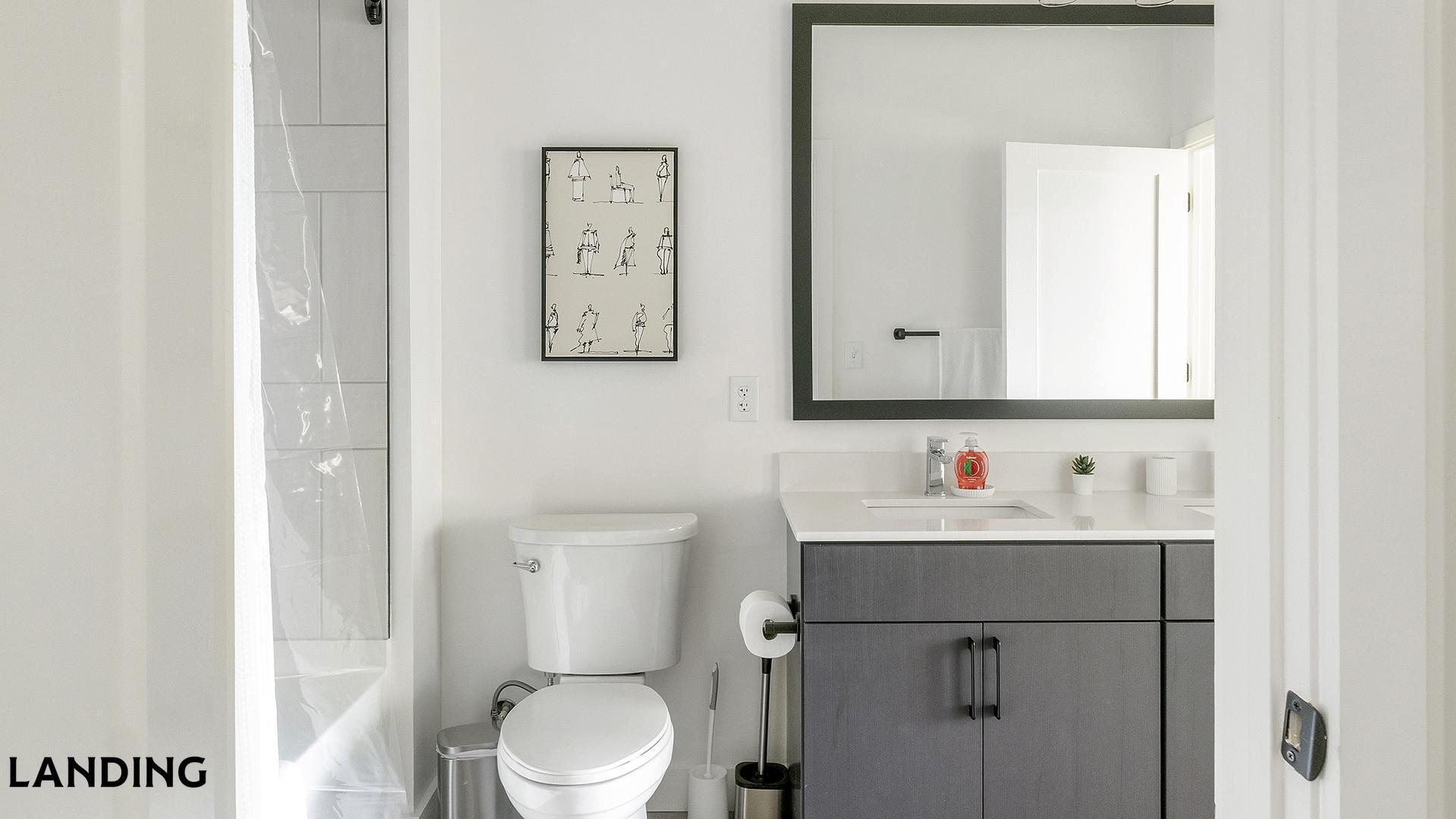 Building Photo - 1007 S Mint St