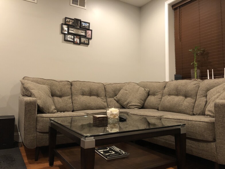 Living Room - 524 Dudley St