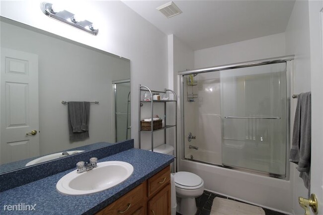 Building Photo - 5531 Redbud Ct