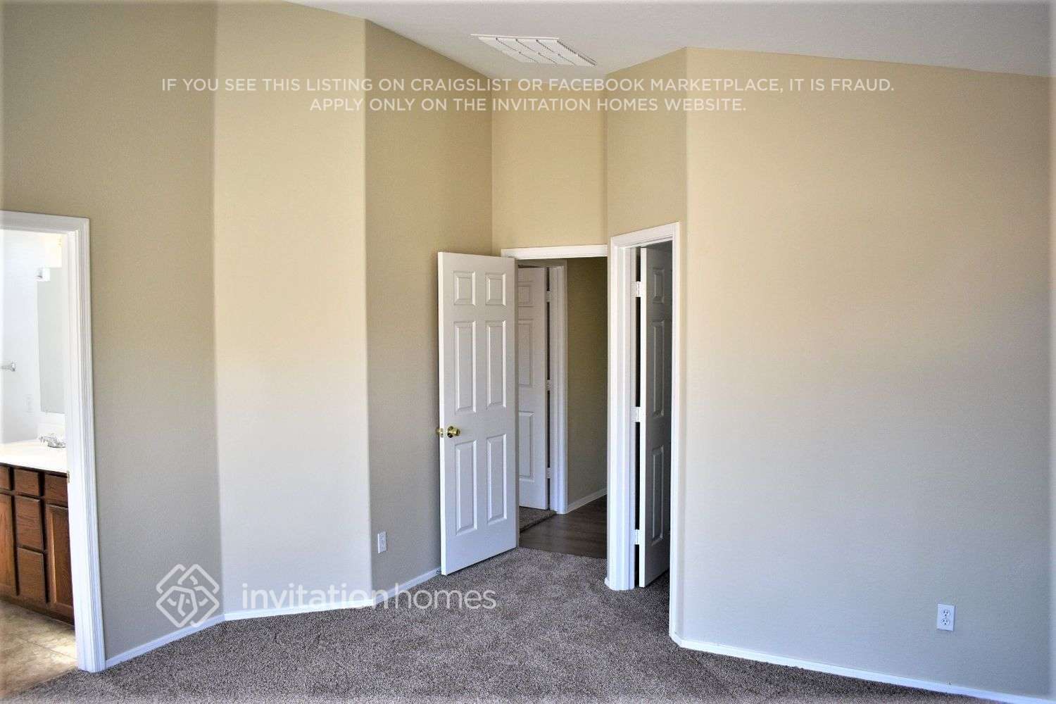 Building Photo - 11814 W Yuma St