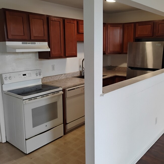 Building Photo - 137 Lancaster St