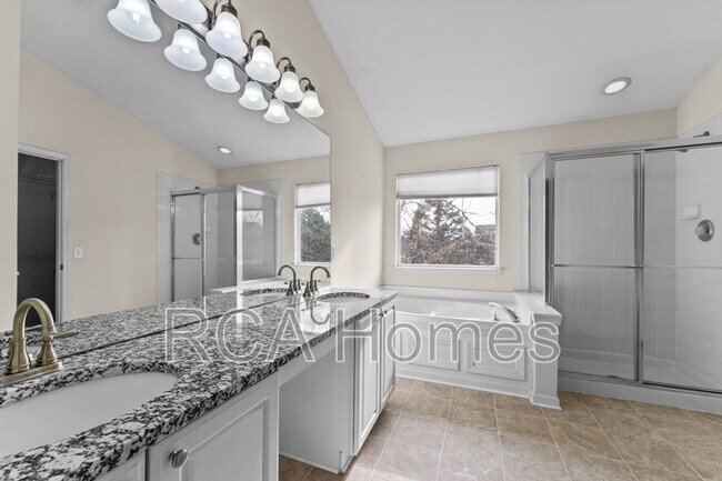 Building Photo - 45 Wisteria Way