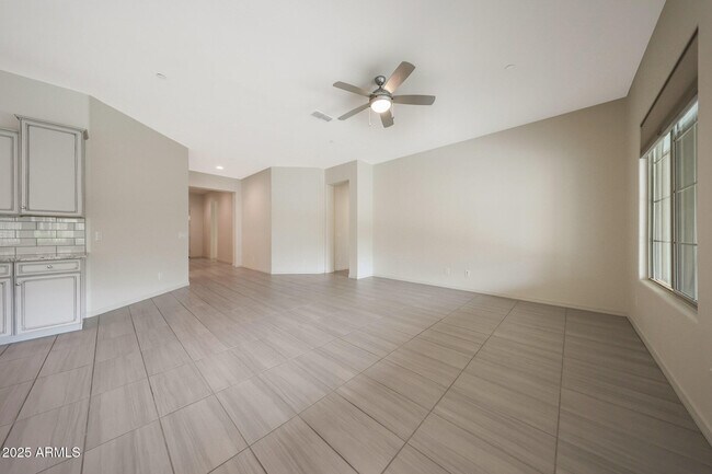 Building Photo - 32360 N 133rd Dr