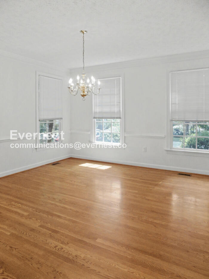 Building Photo - 108 Glasgow