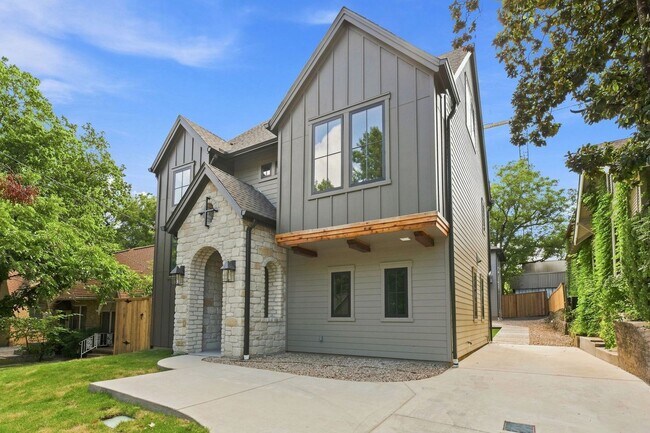 Building Photo - 2907 Beanna St