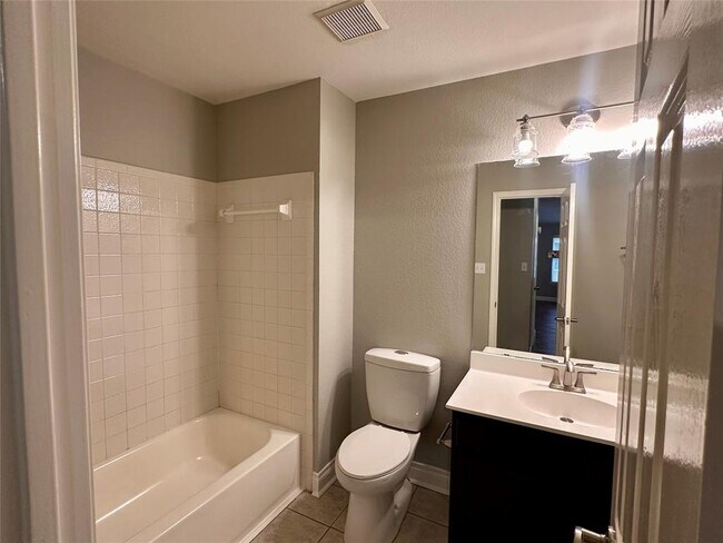 Building Photo - 3360 Cantera Way