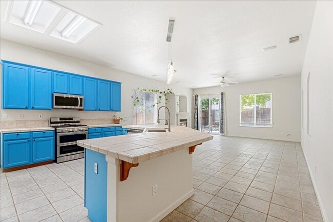 Building Photo - 3765 Innovator Dr