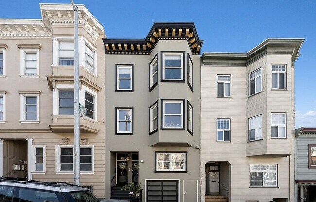 Building Photo - 435 Union St