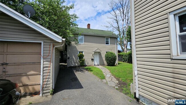 Primary Photo - 309 Hudson St