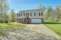 Building Photo - 105 Valley View Dr