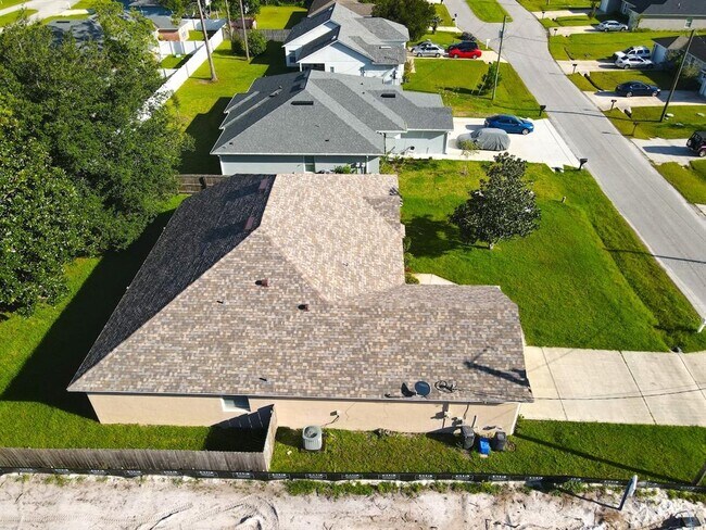 Building Photo - 16 Zorlou Ct