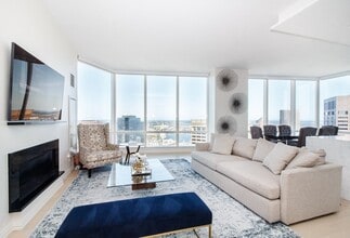 Building Photo - 1 Franklin St