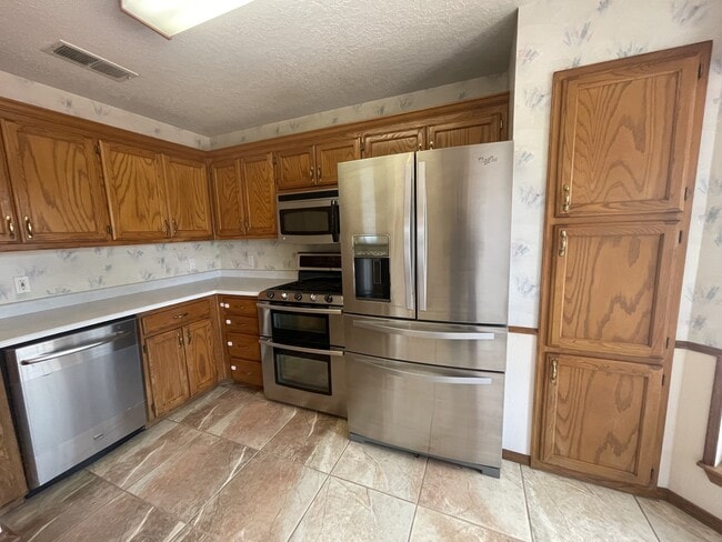 Building Photo - 6308 Montano Pointe Rd NW