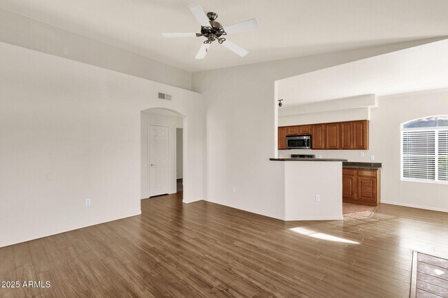 Building Photo - 5335 E Shea Blvd