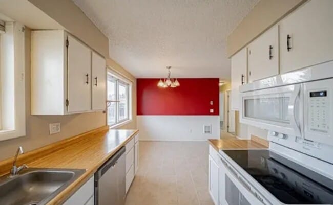 Building Photo - 4125 E Lance