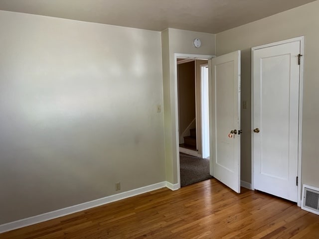 Main Level Bed #1 - 01 - 442 NW 30th St