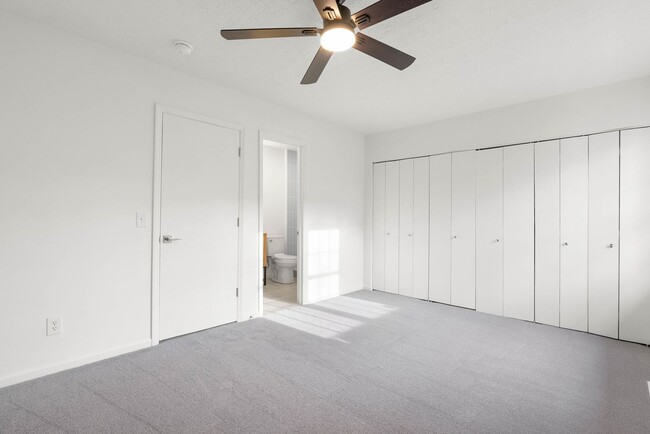 Building Photo - 111 Fernridge Dr