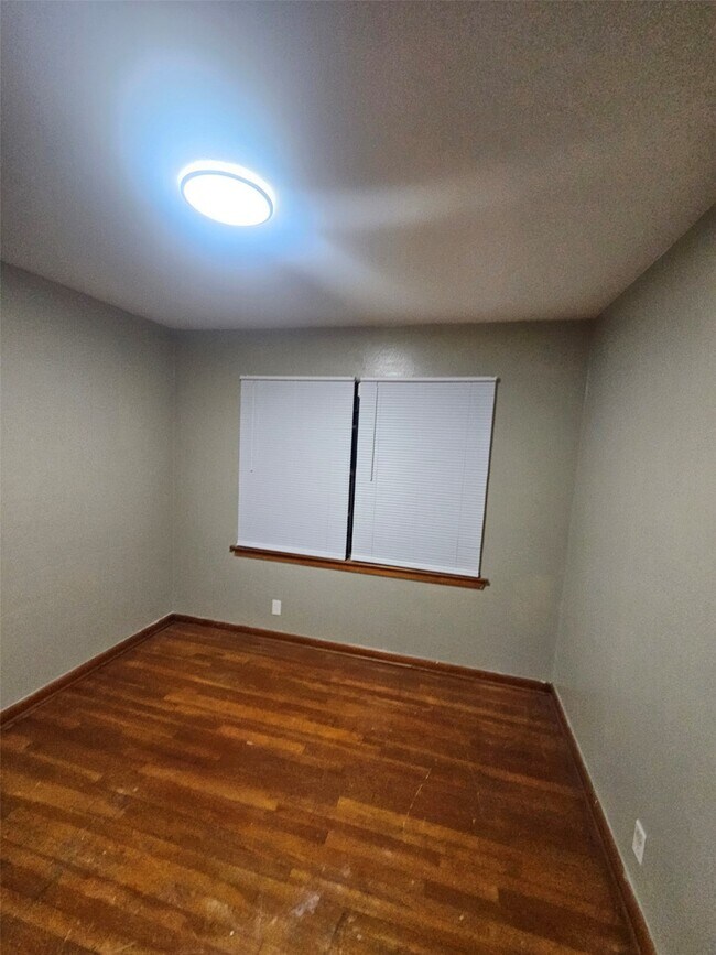 Building Photo - 2810 Monticello Dr