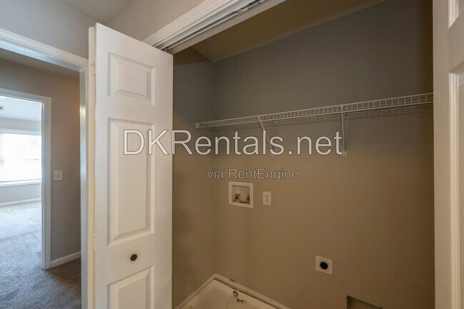 Building Photo - 2555 Flat Shoals Rd