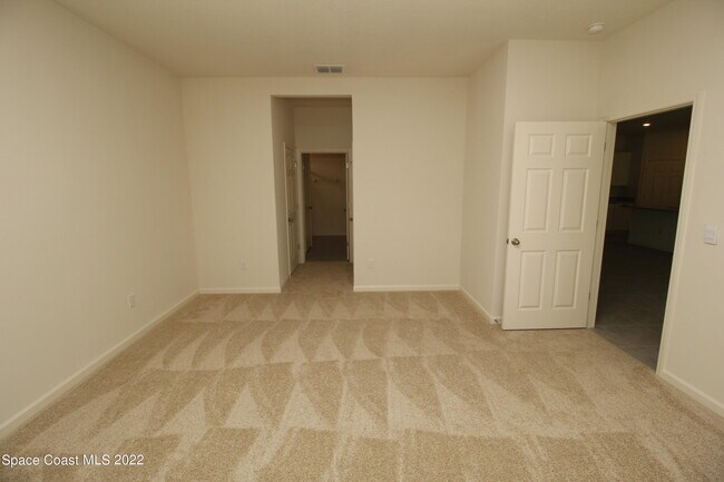 Building Photo - 903 Remington Green Dr SE