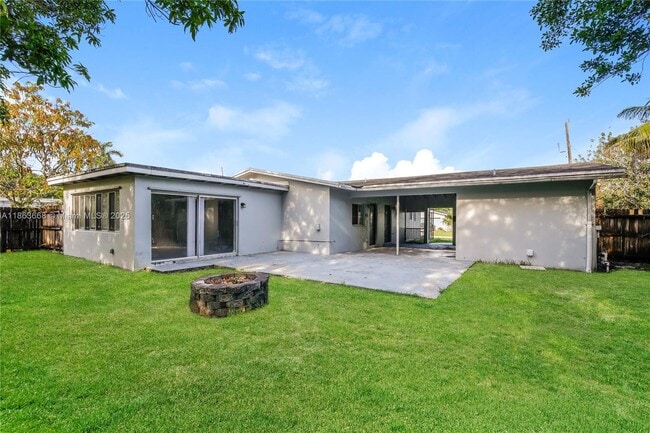 Building Photo - 2480 NW 63rd Ave