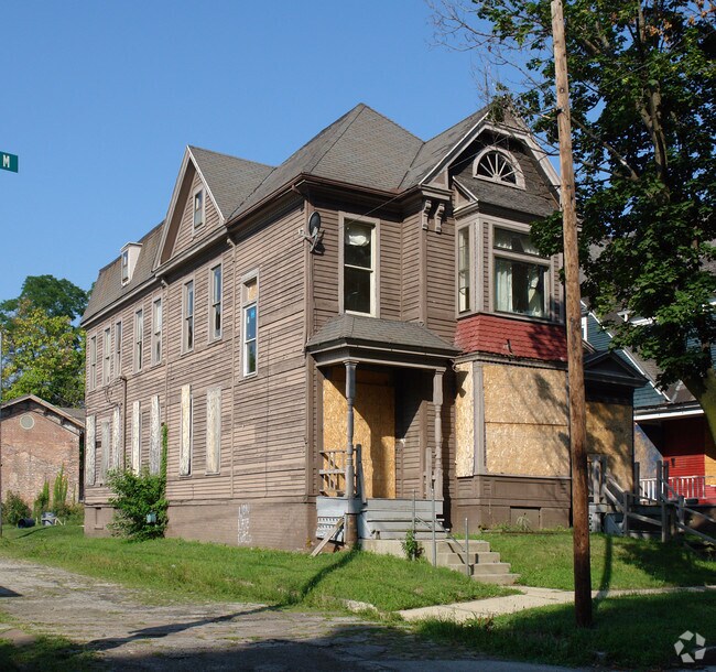 Elm Street Apartments 517 Elm St Toledo OH 43604 Apartment Finder