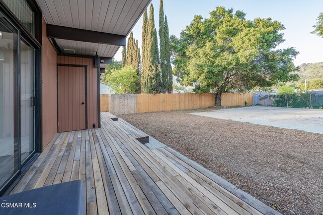 Building Photo - 1411 Ojai Rd