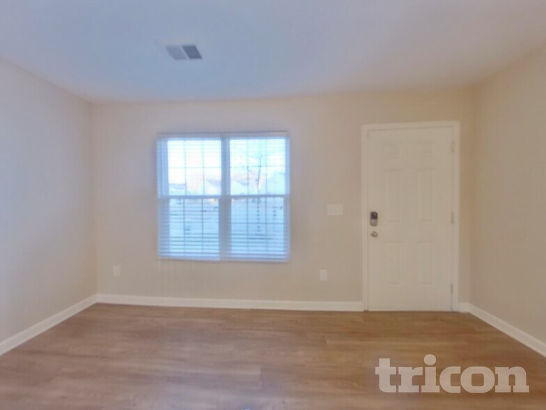 Building Photo - 808 Gunnar Dr