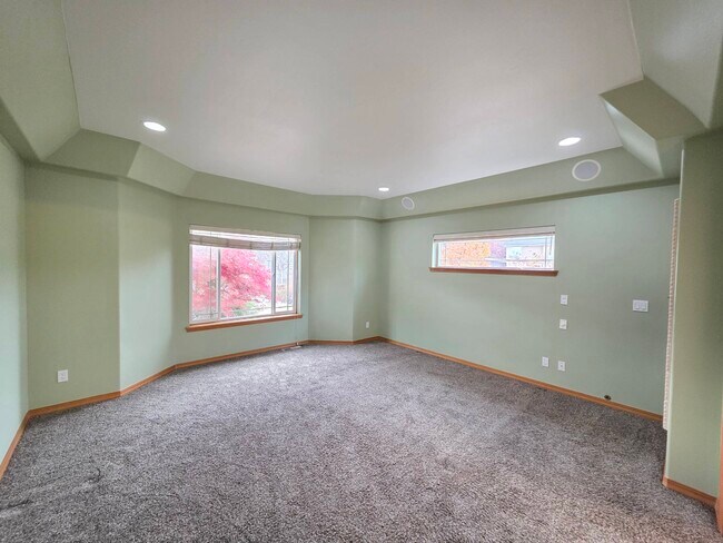 Building Photo - 3493 Hanstead St