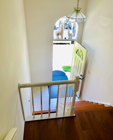 Building Photo - 10690 High Beam Ct