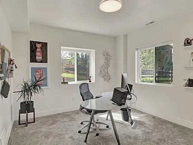 Building Photo - 15692 Paiute Cir