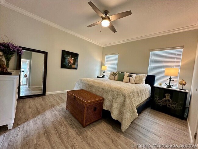 Building Photo - 352 NE Starboard Way