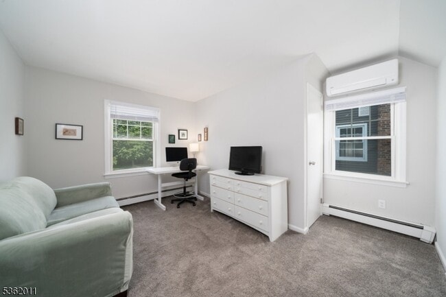 Building Photo - 68 Derwent Ave