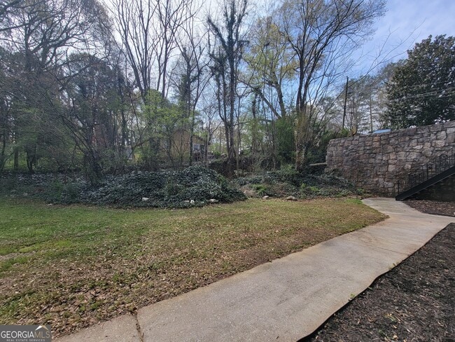 Building Photo - 723 Ford Pl
