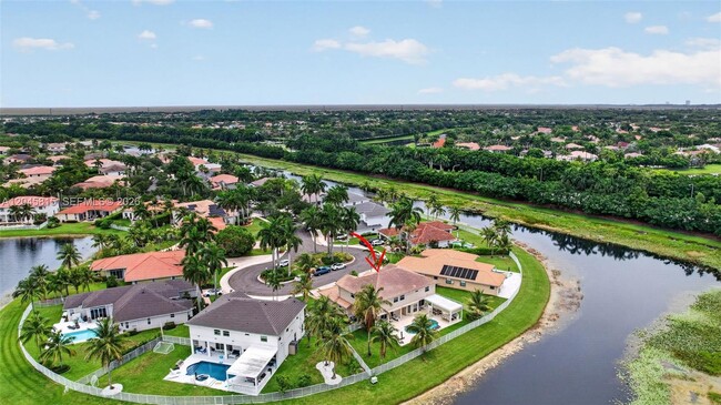 Building Photo - 981 Waterside Cir