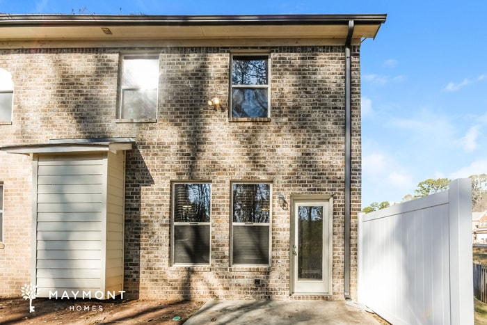 Building Photo - 271 Green Bridge Ct SE