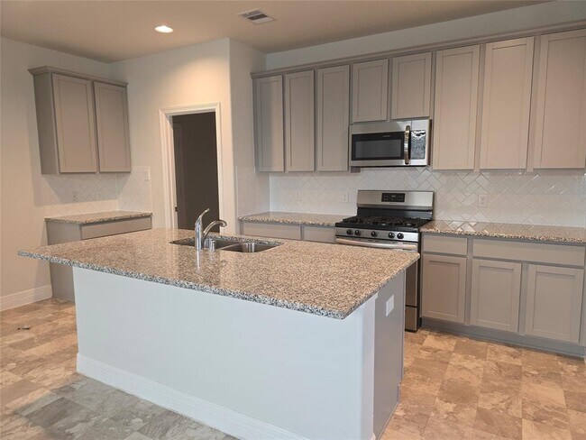 Building Photo - 40350 Bay Warbler Wy