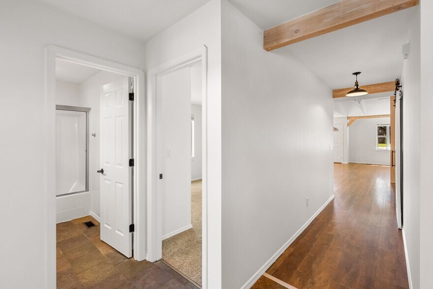 Building Photo - 1397 N River Rock Dr