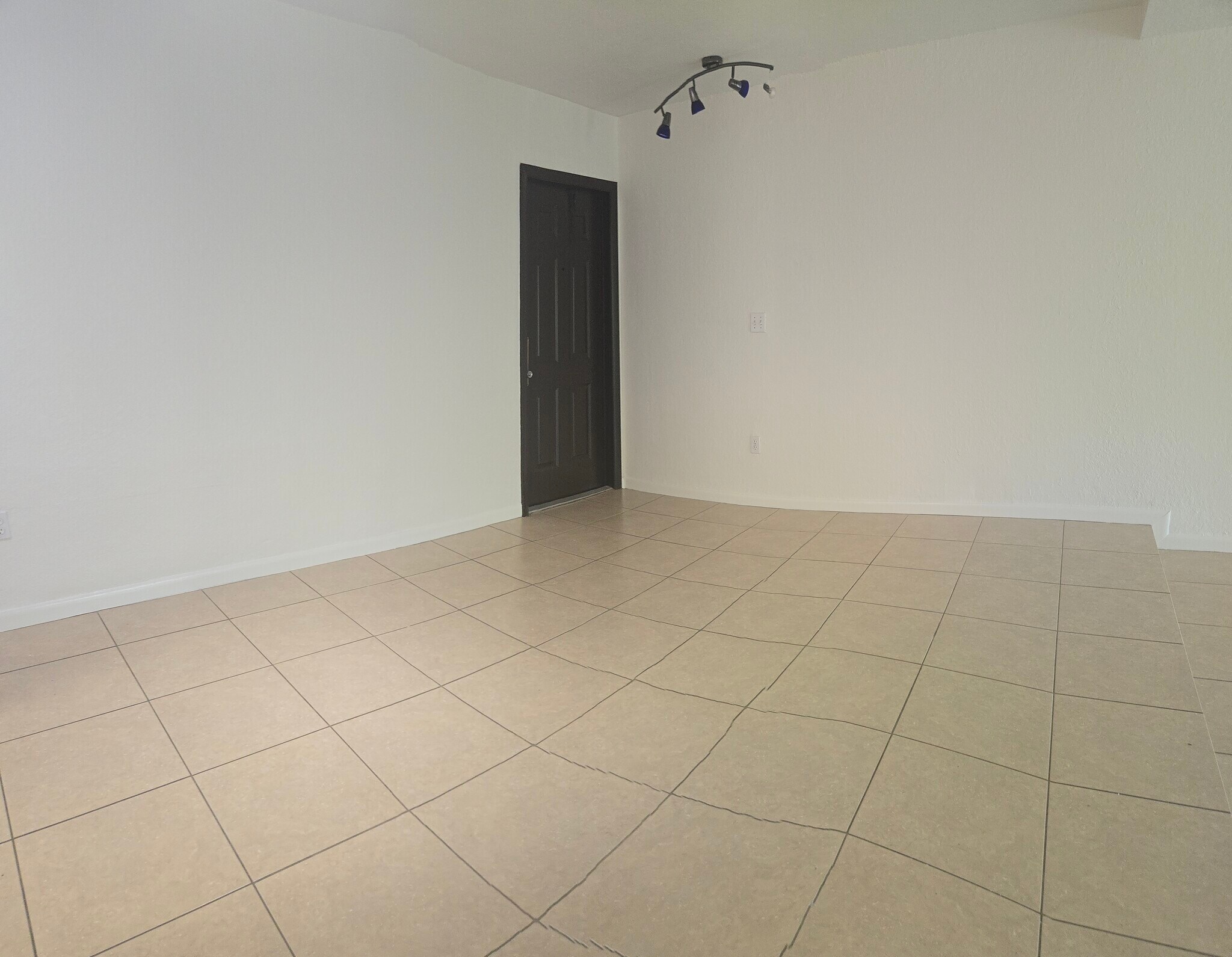 Building Photo - 8950 SW 69th Ct
